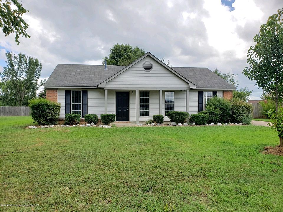 1st image of 117 Evergreen Dr