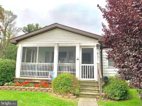 829-831 Mitchell Ave, Morton, PA 19070