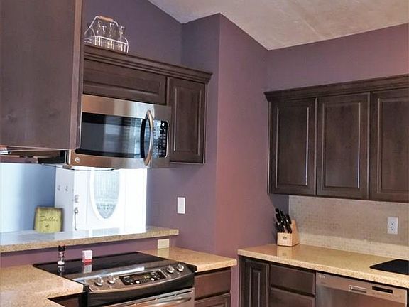 3rd image of 504 Dana Cir