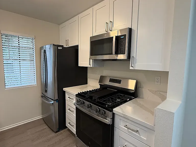10371 Azuaga St #151 — Photo 4