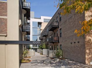 1800 W Grace St APT 110T, Chicago, IL 60613