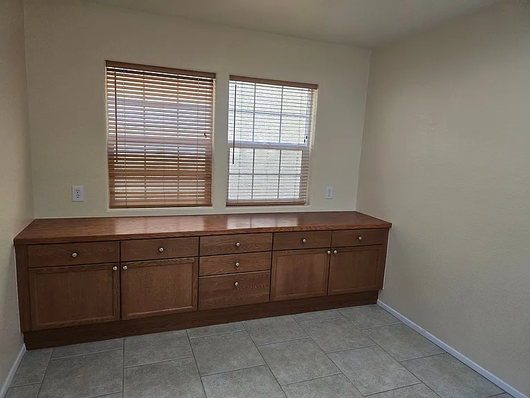 9160 Column Ct — Photo 13