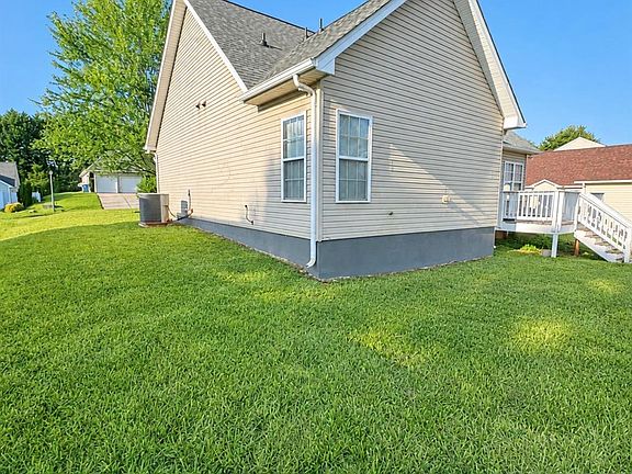 3rd image of 201 Tarrington Dr