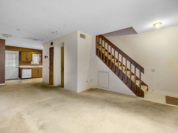 5th image of 3730 Rockbrook Dr