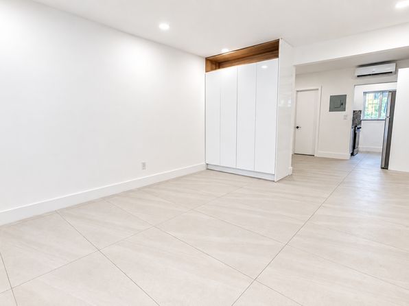 1000 Lenox Ave APT 17