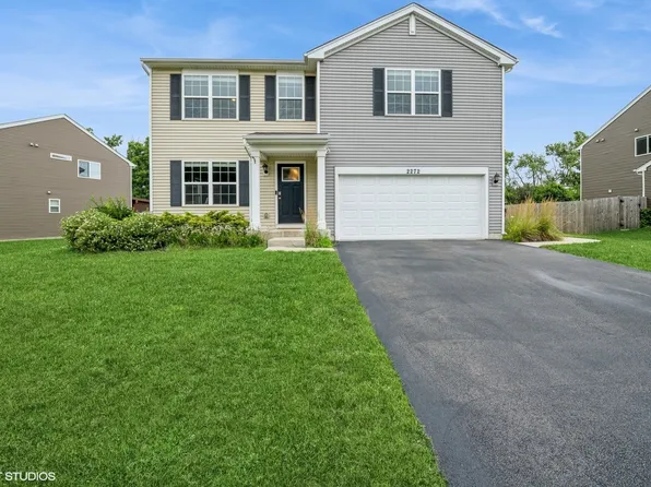 2272 Preswick Ln, Woodstock, IL 60098