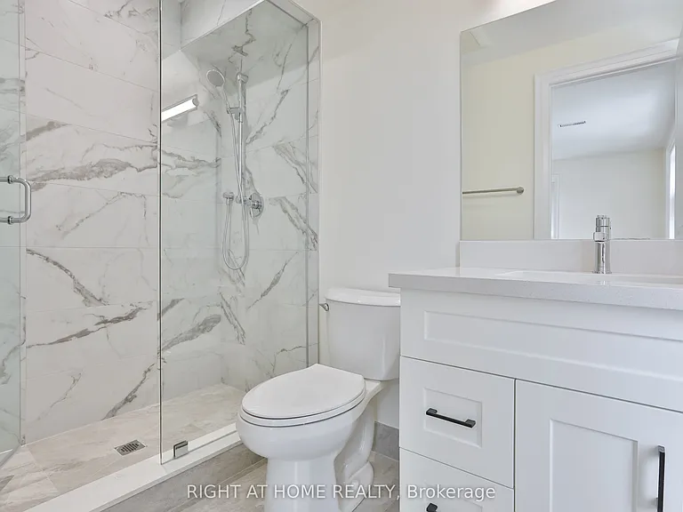 39 15th St #3 — Photo 15
