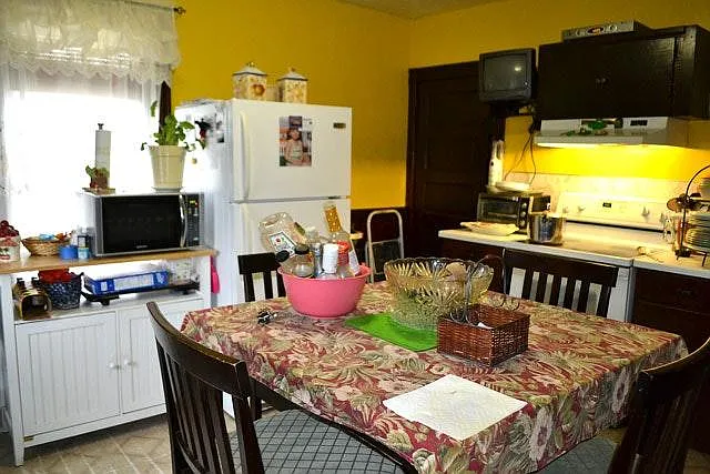 64 Samuel Ave #3 — Photo 3