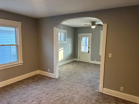4th image of 4608 Bucyrus Ave #Up
