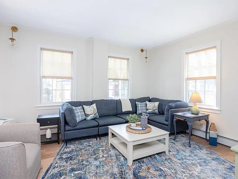 4 Gladding Ct — Photo 10