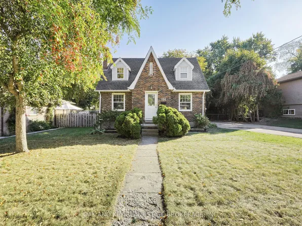 114 Lyman St, London, ON N5Y 1M8