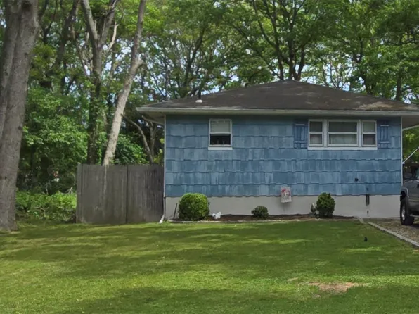 (undisclosed Address), Mastic Beach, NY 11951