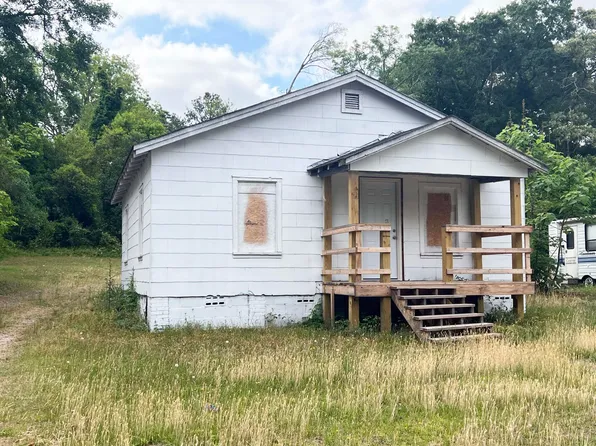 206-210 Oak St, Gloverville, SC 29828