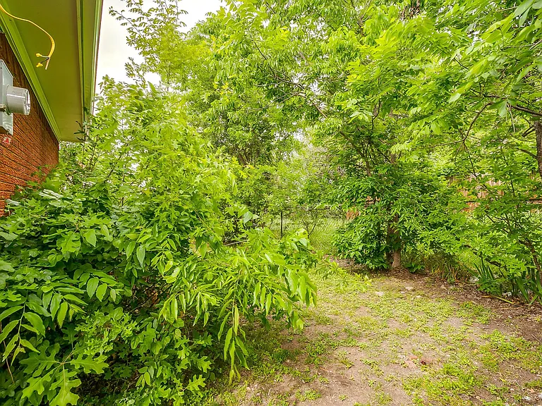 3217 Lubbock Ave #B — Photo 16