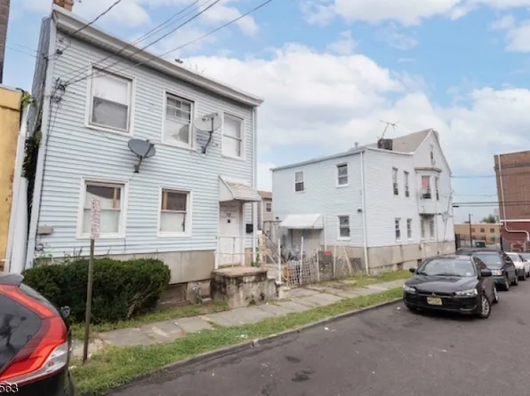 20 Chadwick St, Paterson City, NJ 07503