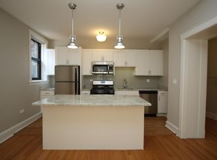 327 W Fullerton Pkwy #301, Chicago, IL 60614