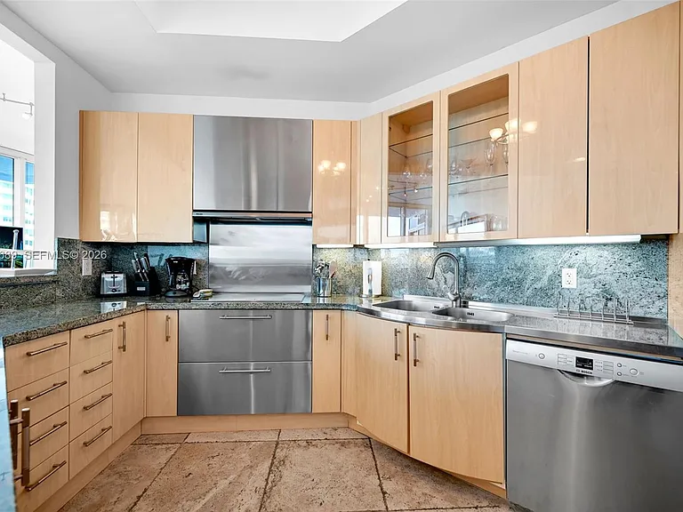 100 S Pointe Dr #801 — Photo 25