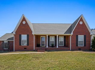 1002 Cambridge Ct, Cookeville, TN 38506