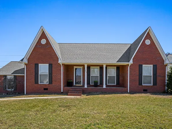 1002 Cambridge Ct, Cookeville, TN 38506