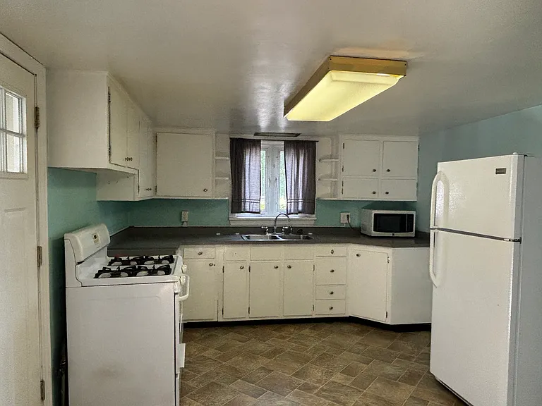 82 Connellsville St #1 — Photo 3