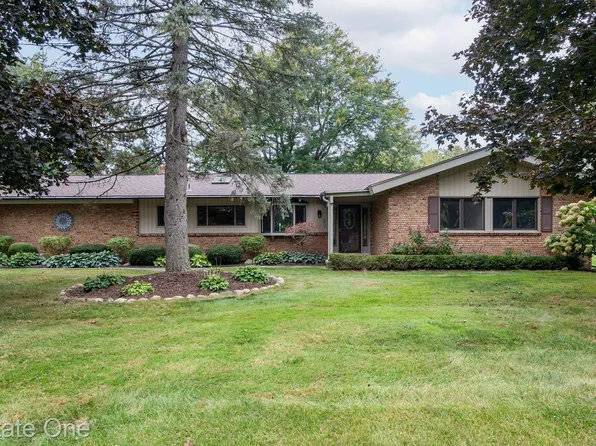 6933 Vernmoor Dr, Troy, MI 48098