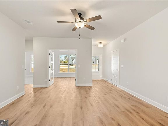 5th image of 170 Foxridge Ct