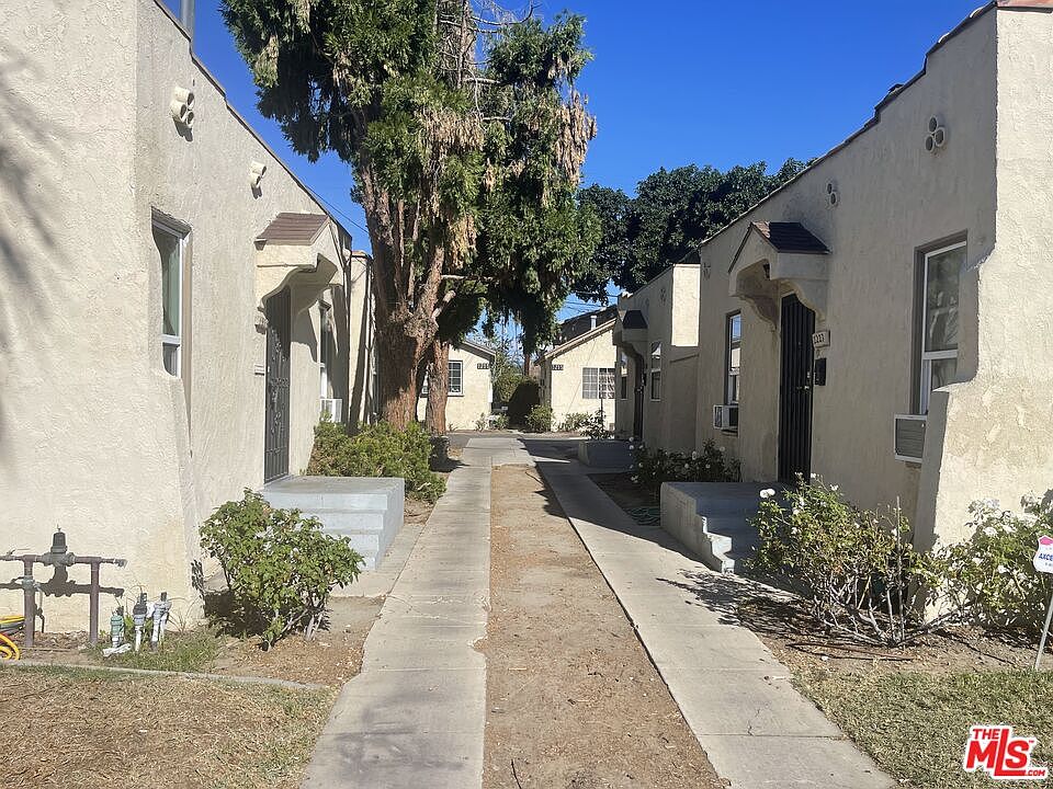 12091217 E 67th St, Los Angeles, CA 90001 Zillow