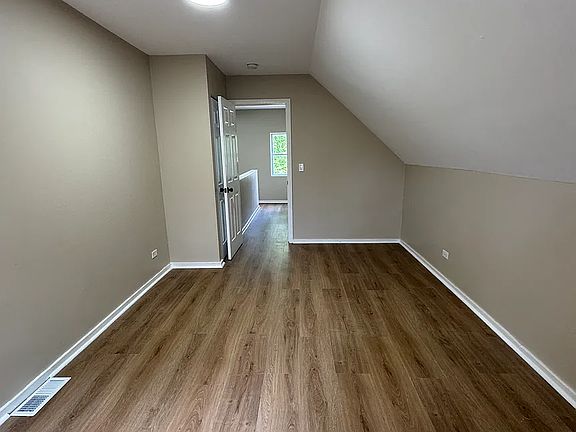 2nd image of 15400 Merrill Ave