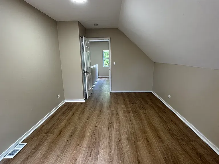 15400 Merrill Ave — Photo 2