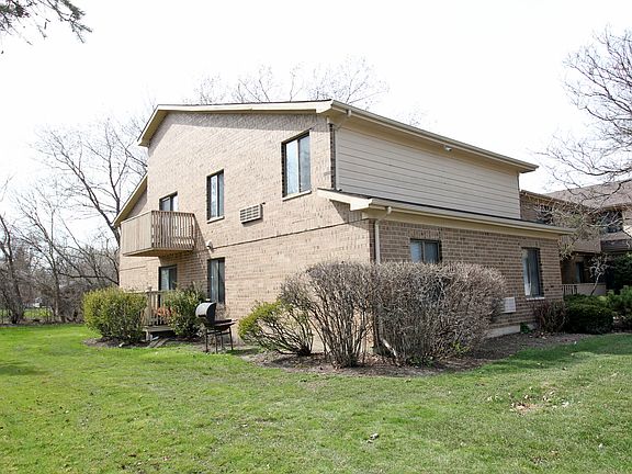 2nd image of 33670 N Royal Oak Ln APT 201