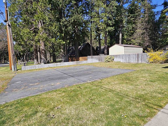 3rd image of 1221 Woodland Park Dr