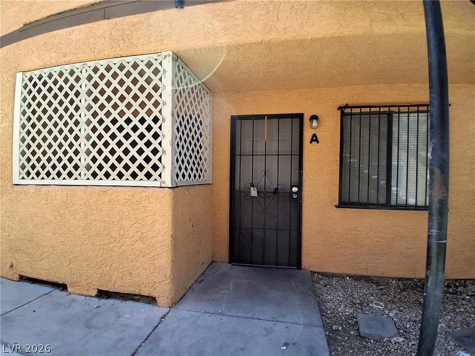 1333 Kari Lee Ct #A