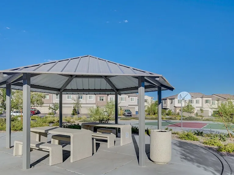10772 Paget Ct — Photo 44