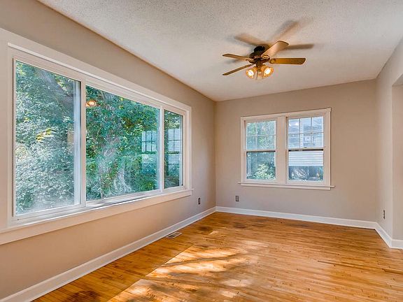 4th image of 2328 45th Ave NE