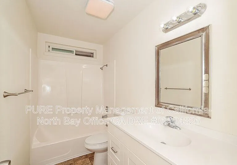 1603 Corby Ave #8 — Photo 11