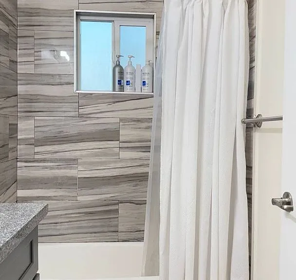 4704 Florence Ave — Photo 25