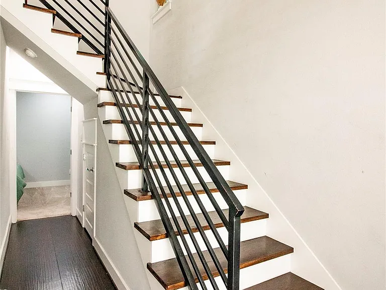 413 Gregg St — Photo 4