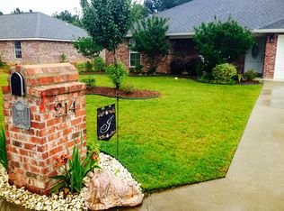 214 Forest Rd, New Llano, LA 71461