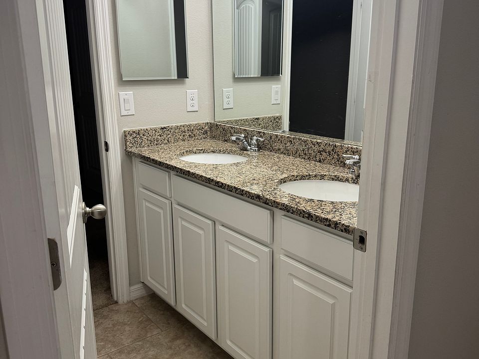 1st image of 5629 SW 50th Ter