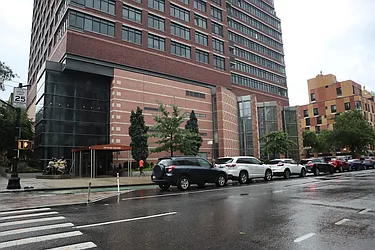 Rented by R New York