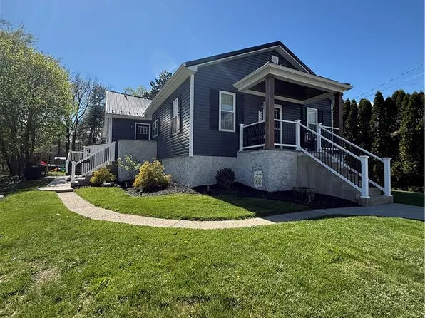 520 Liberty Ave, Roseto, PA 18013