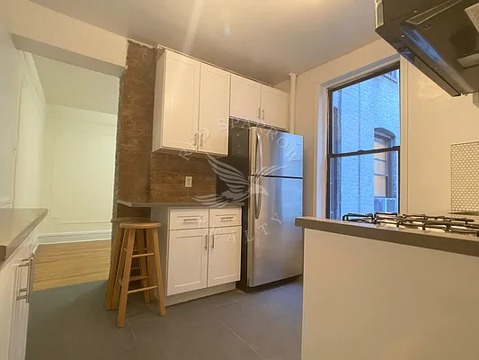 Rented by Red Sparrow Realty Group | media 10