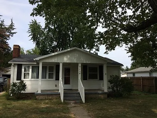 2924 Harrison Ave Photo 1
