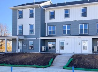 2166 Cottage Ave E #3, Saint Paul, MN 55119