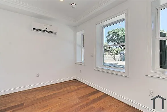1822 C St NE #1 — Photo 24