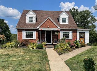 8 Short St, Burgettstown, PA 15021