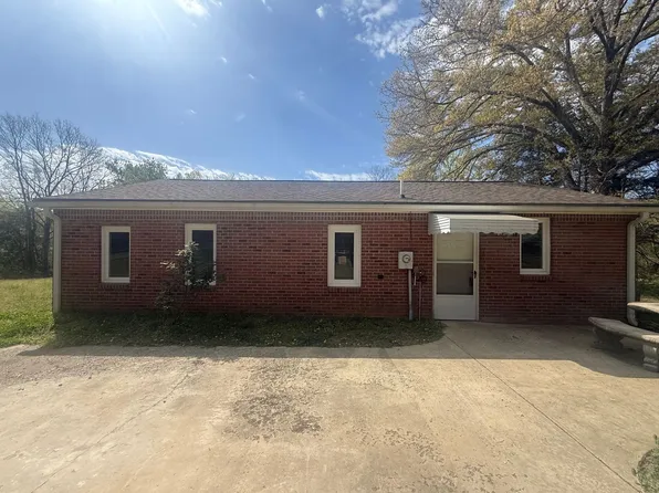 866 Hawthorne Rd, Chester, SC 29706