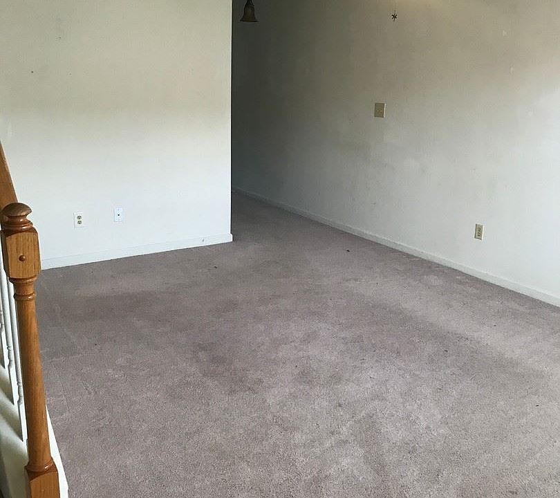 2nd image of 607 Wilderness Trl