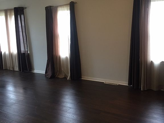 4th image of 28820 Wexford Dr