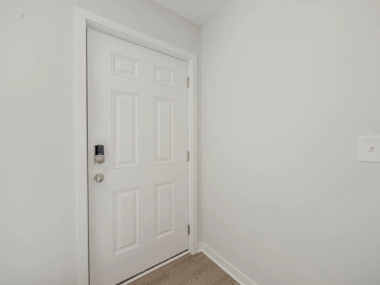 3 bed, 2.5 bath, 1418 sqft, $2,350 — Photo 4